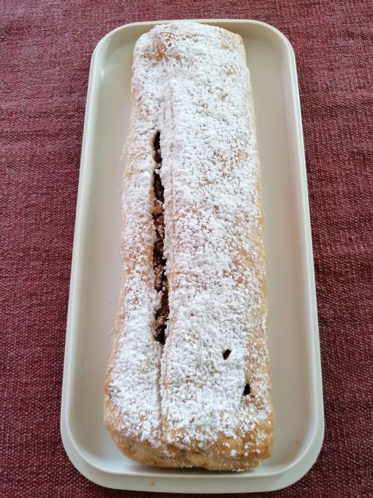 Apfelstrudel